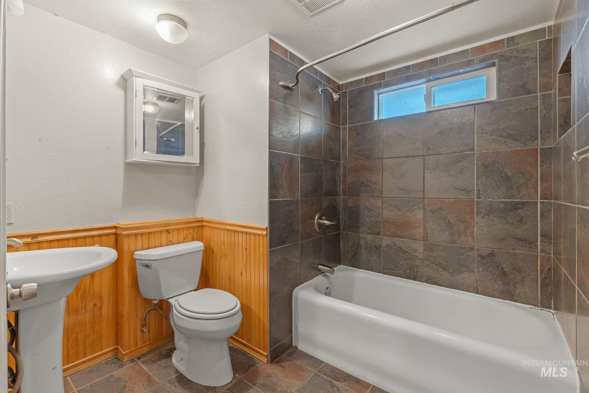 1517 11th Avenue Property Photo 14