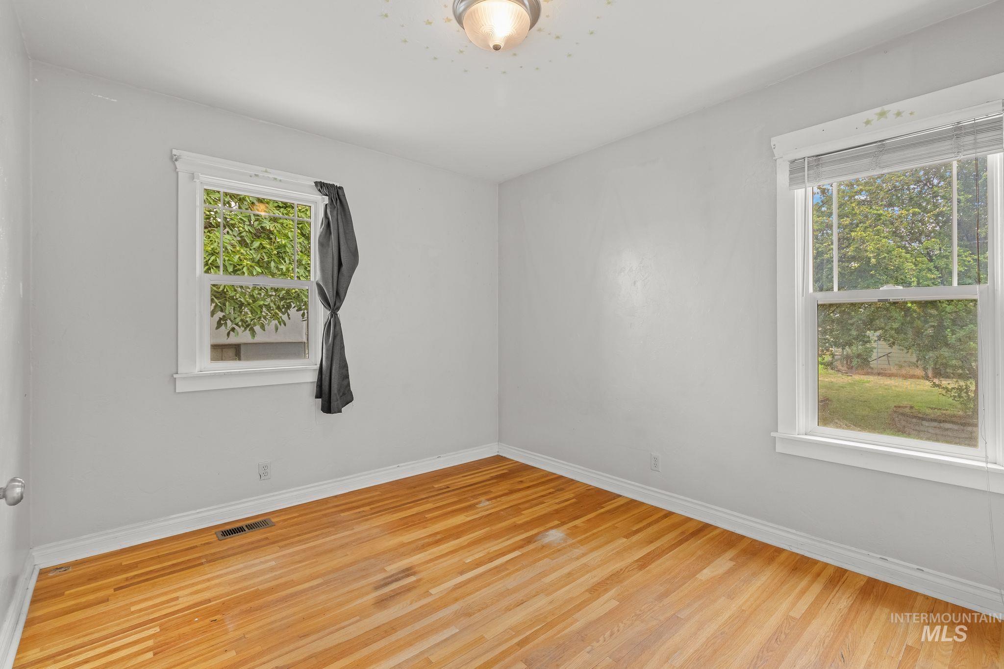 1517 11th Avenue Property Photo 15