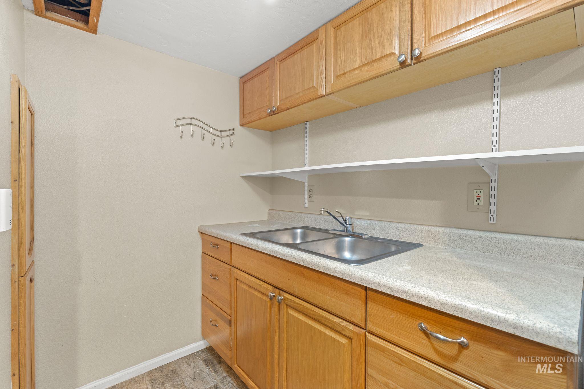 1517 11th Avenue Property Photo 28