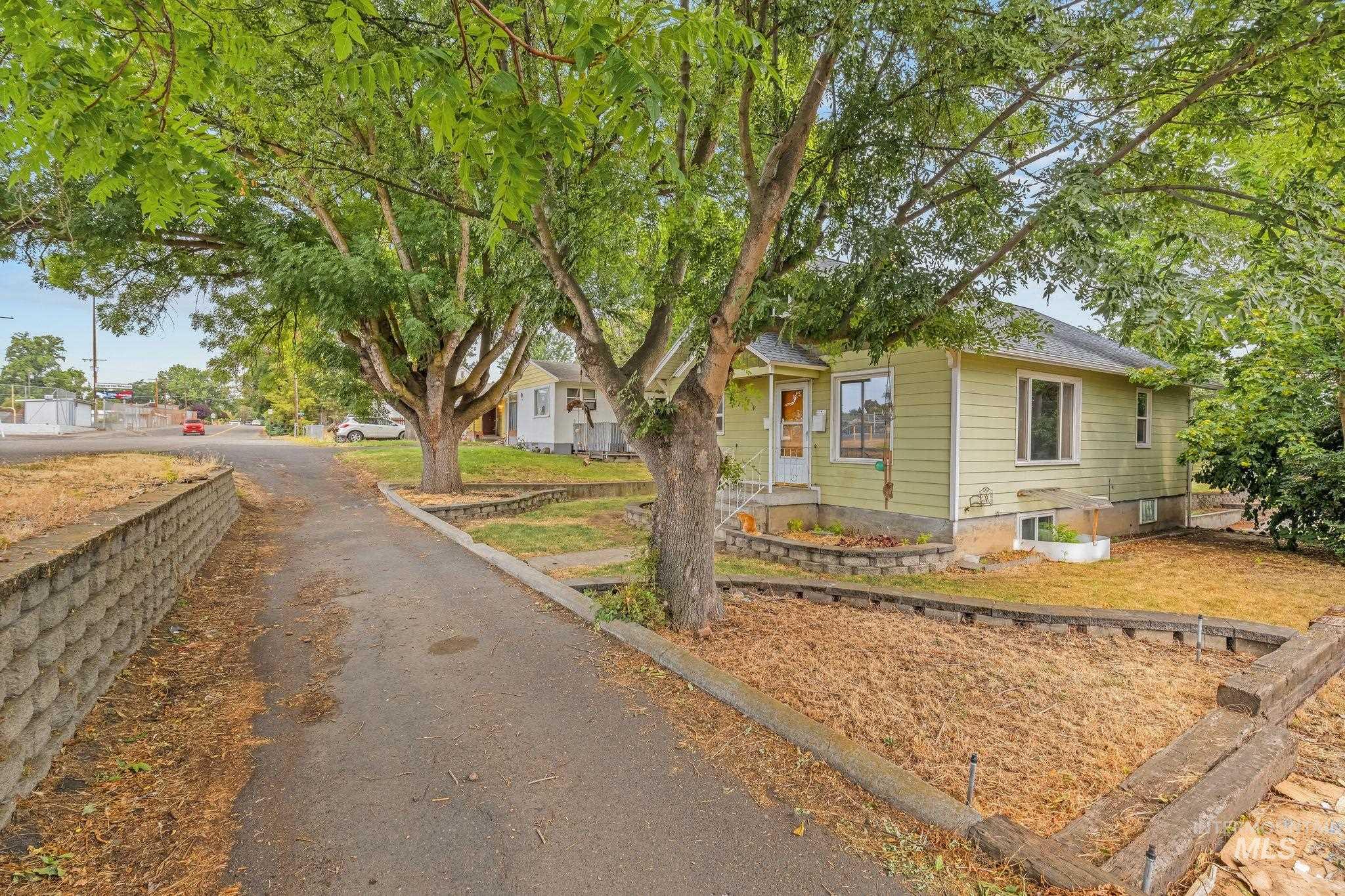1517 11th Avenue Property Photo 37