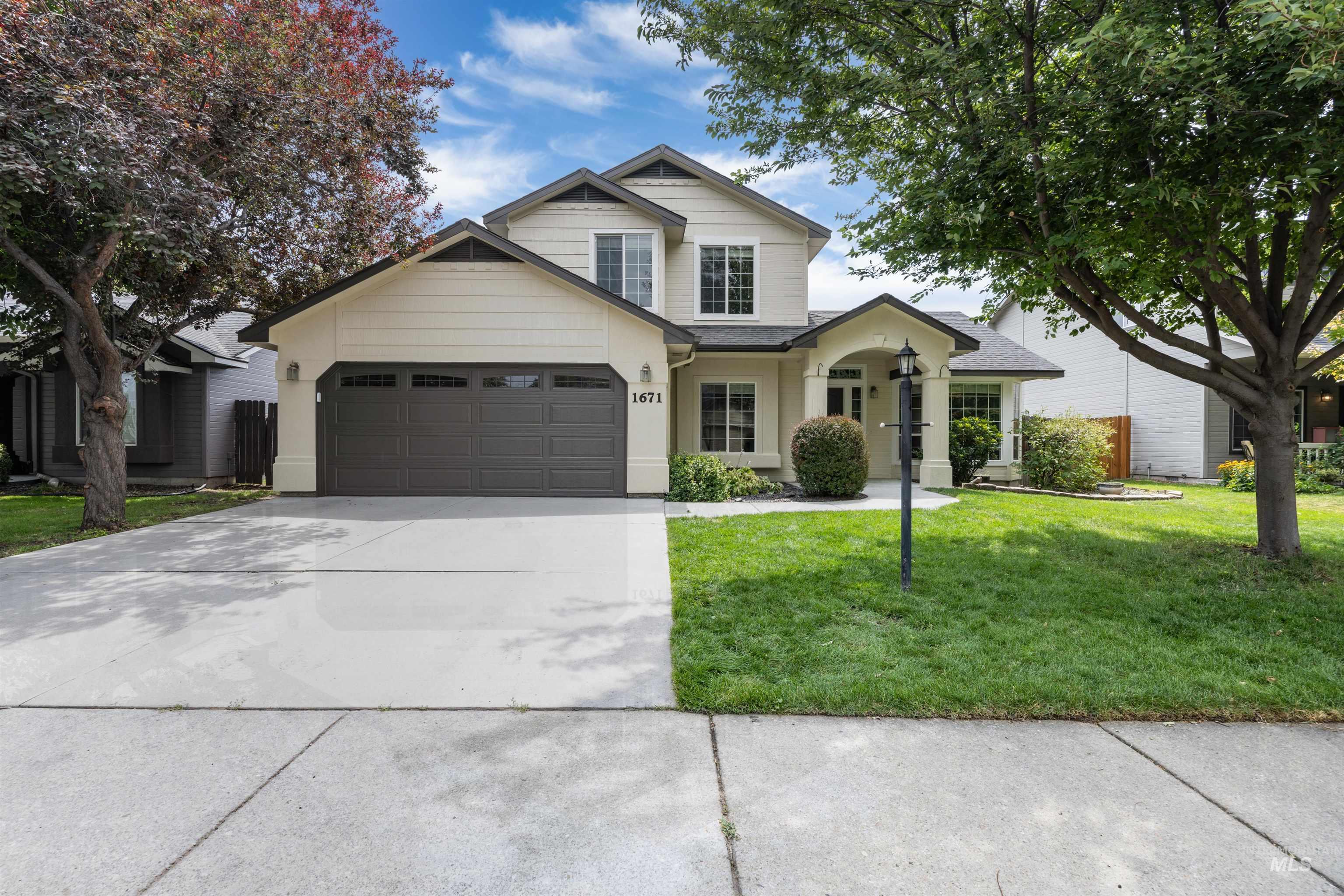 1671 W Apgar Creek Dr. Property Photo 1