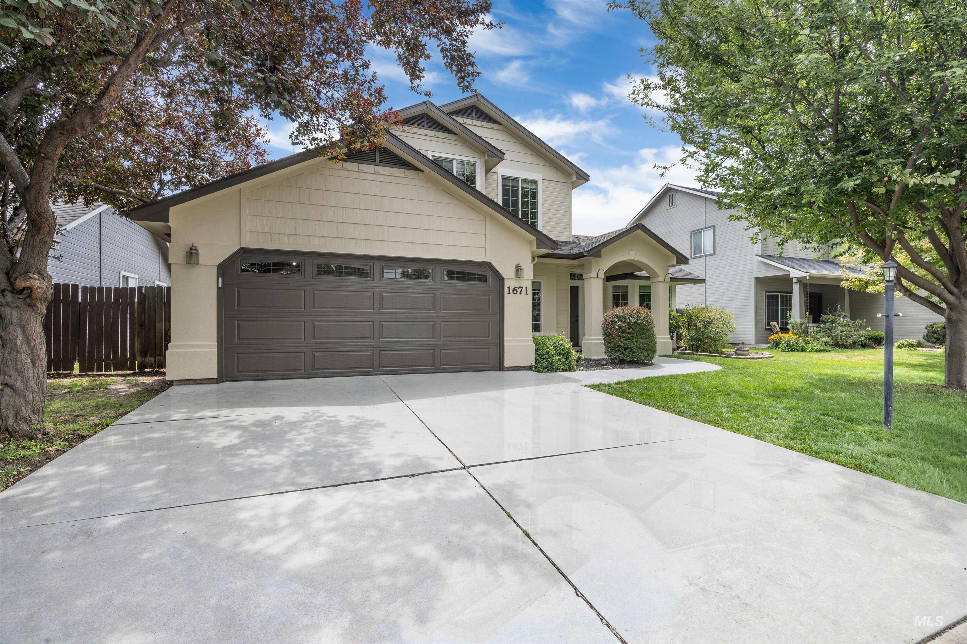 1671 W Apgar Creek Dr. Property Photo 3