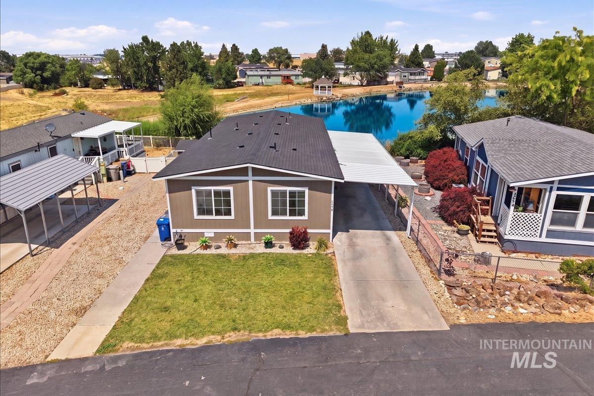 2038 Blue Spruce Ln Property Photo 2