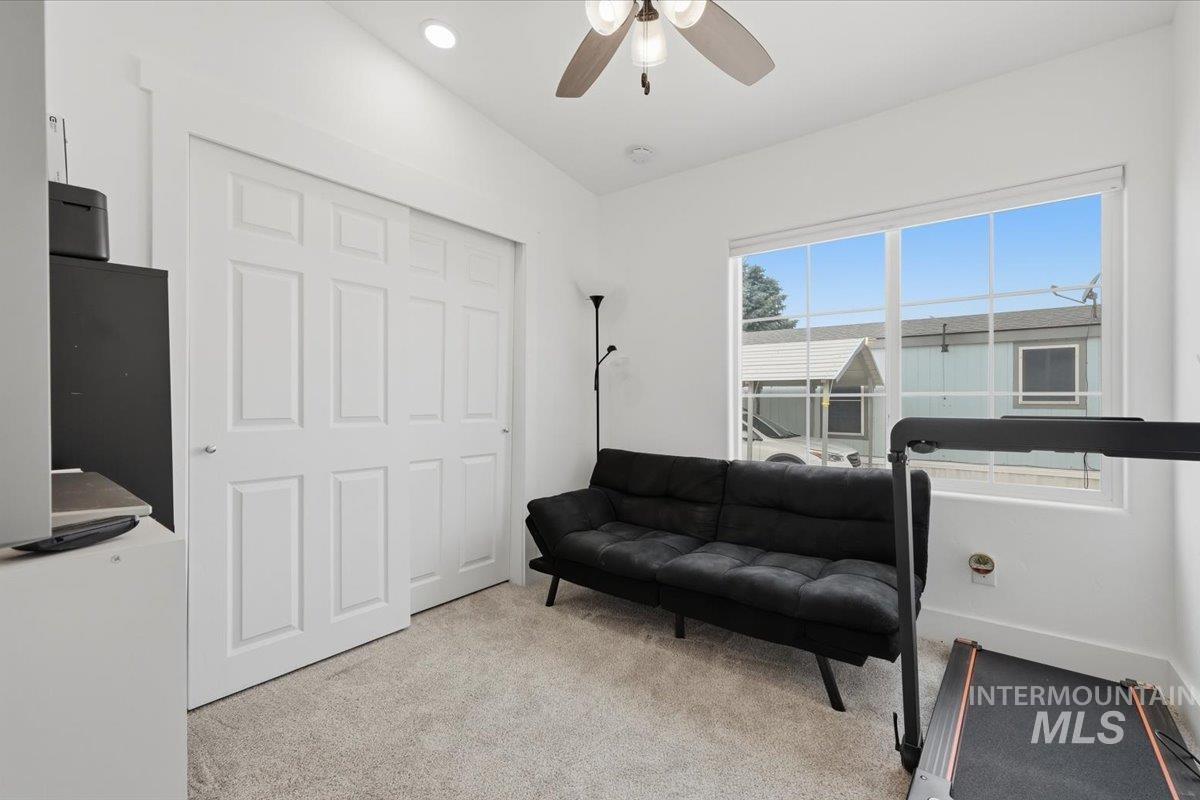 2038 Blue Spruce Ln Property Photo 10