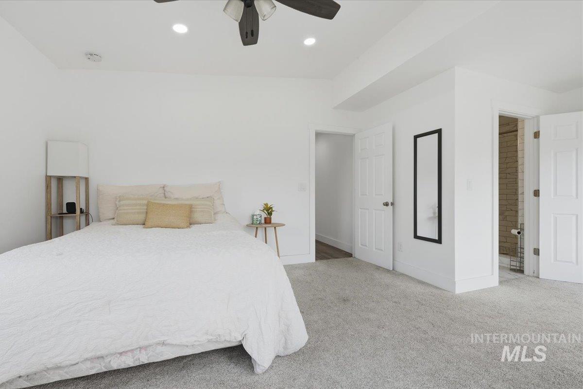 2038 Blue Spruce Ln Property Photo 12