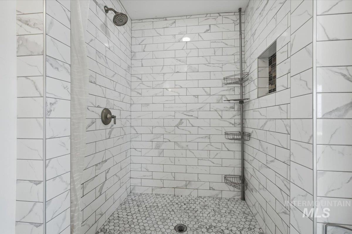 2038 Blue Spruce Ln Property Photo 15