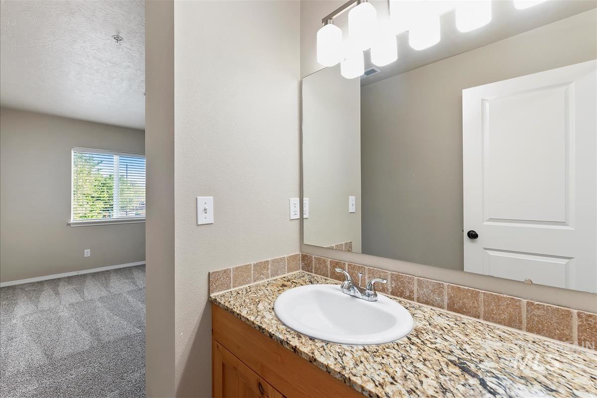 1527 W Alexandra Ln Property Photo 17