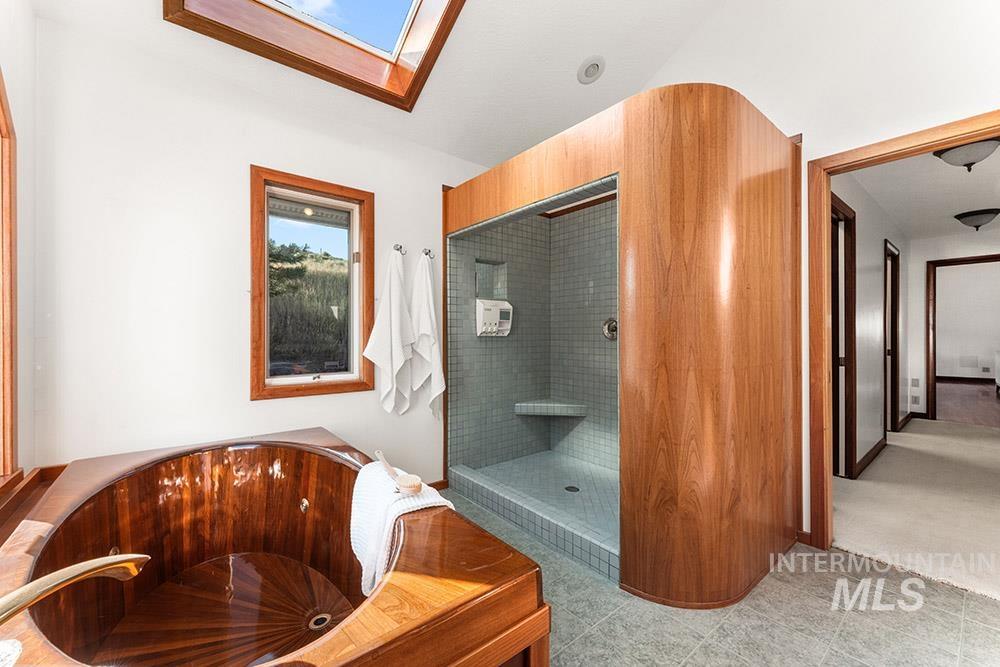 41 Whitehawk Way Property Photo 16
