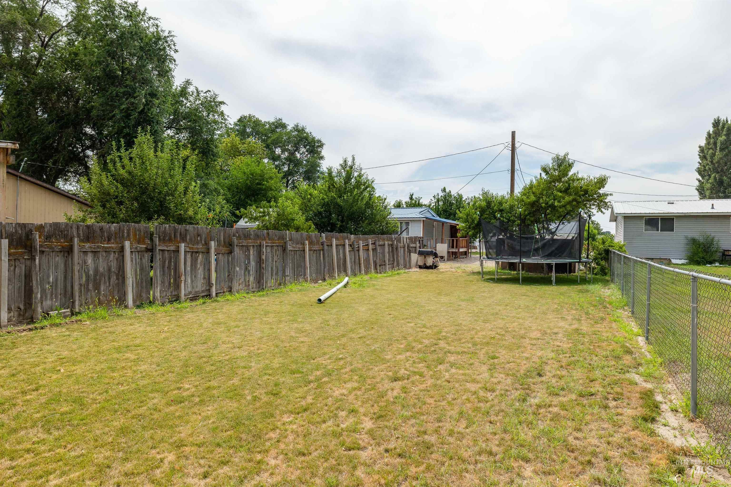1834 V Street Property Photo 25