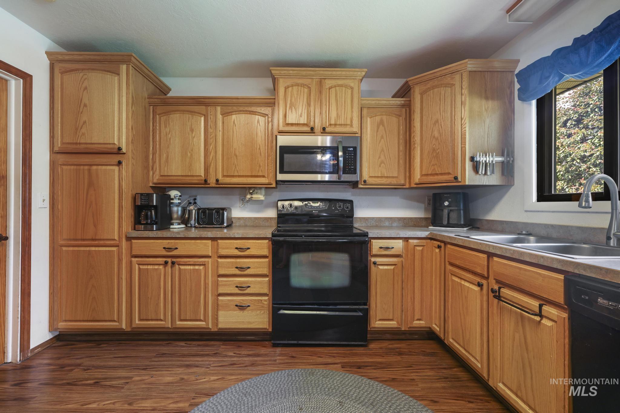 35 Sun Meadows E Property Photo 5