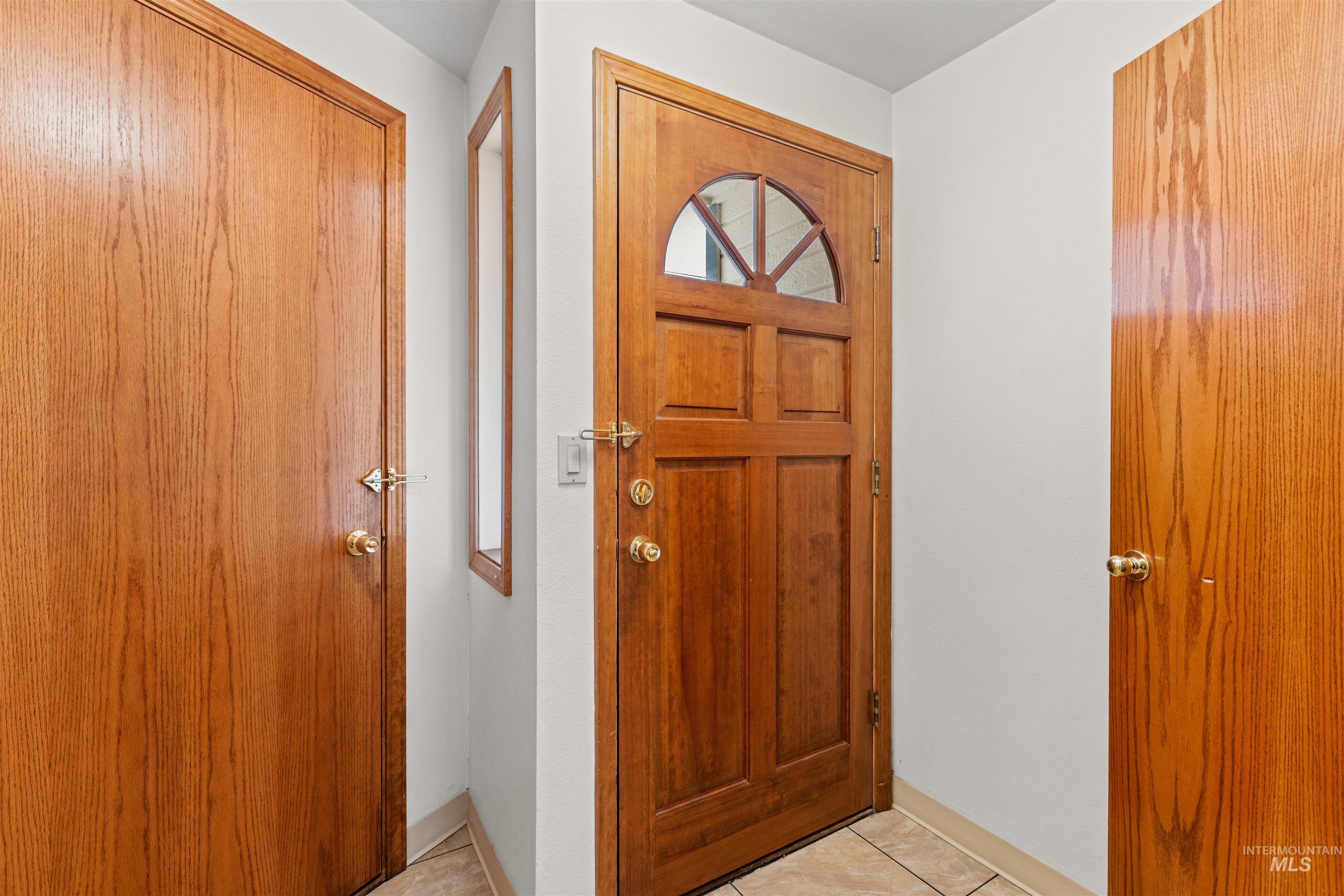 6811 W Preece Ln Property Photo 3