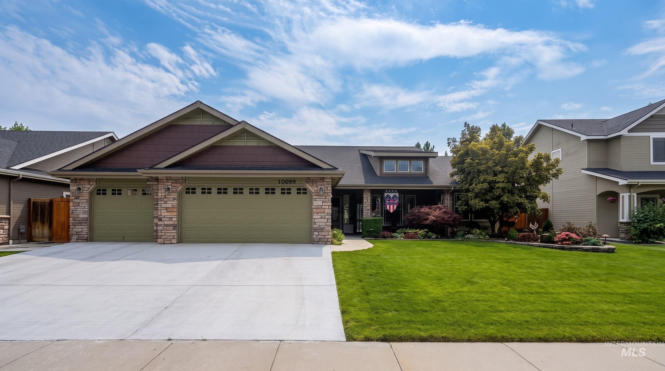 10099 W Arrowleaf Court Property Photo 2