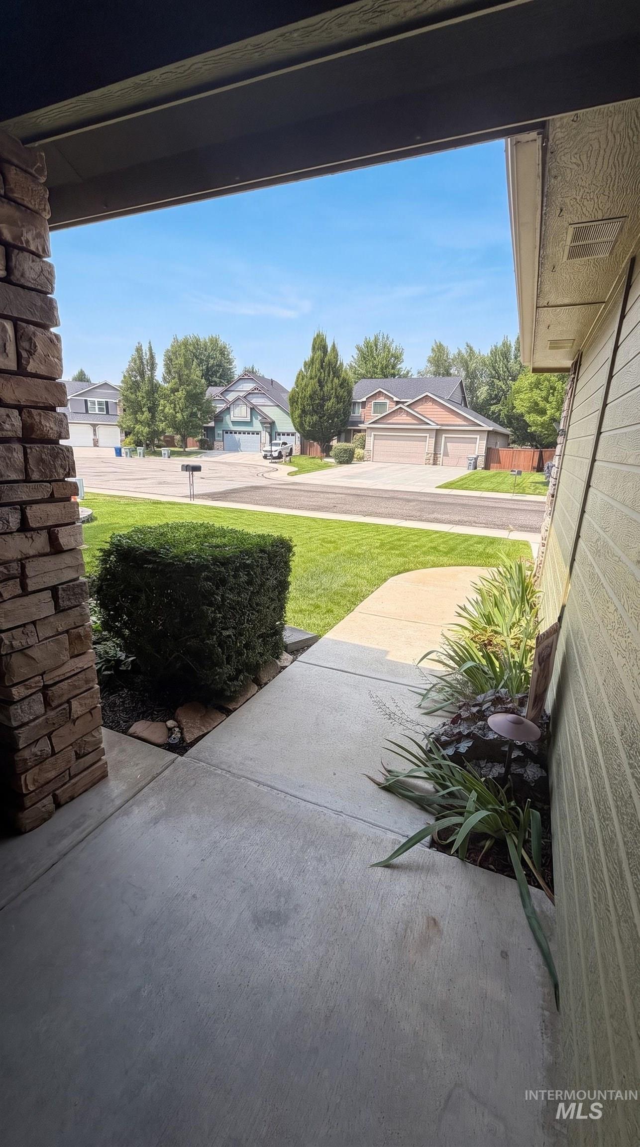 10099 W Arrowleaf Court Property Photo 6