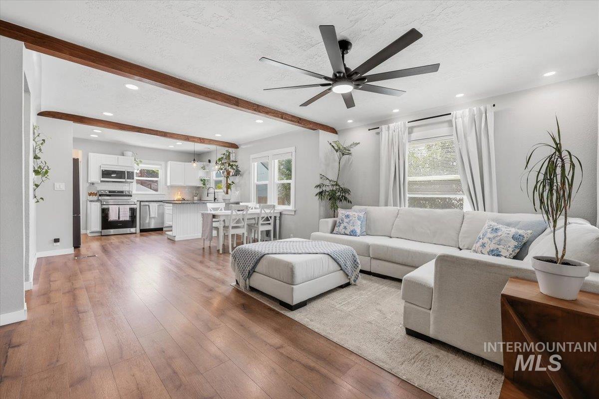 720 17th Avenue S. Property Photo 1