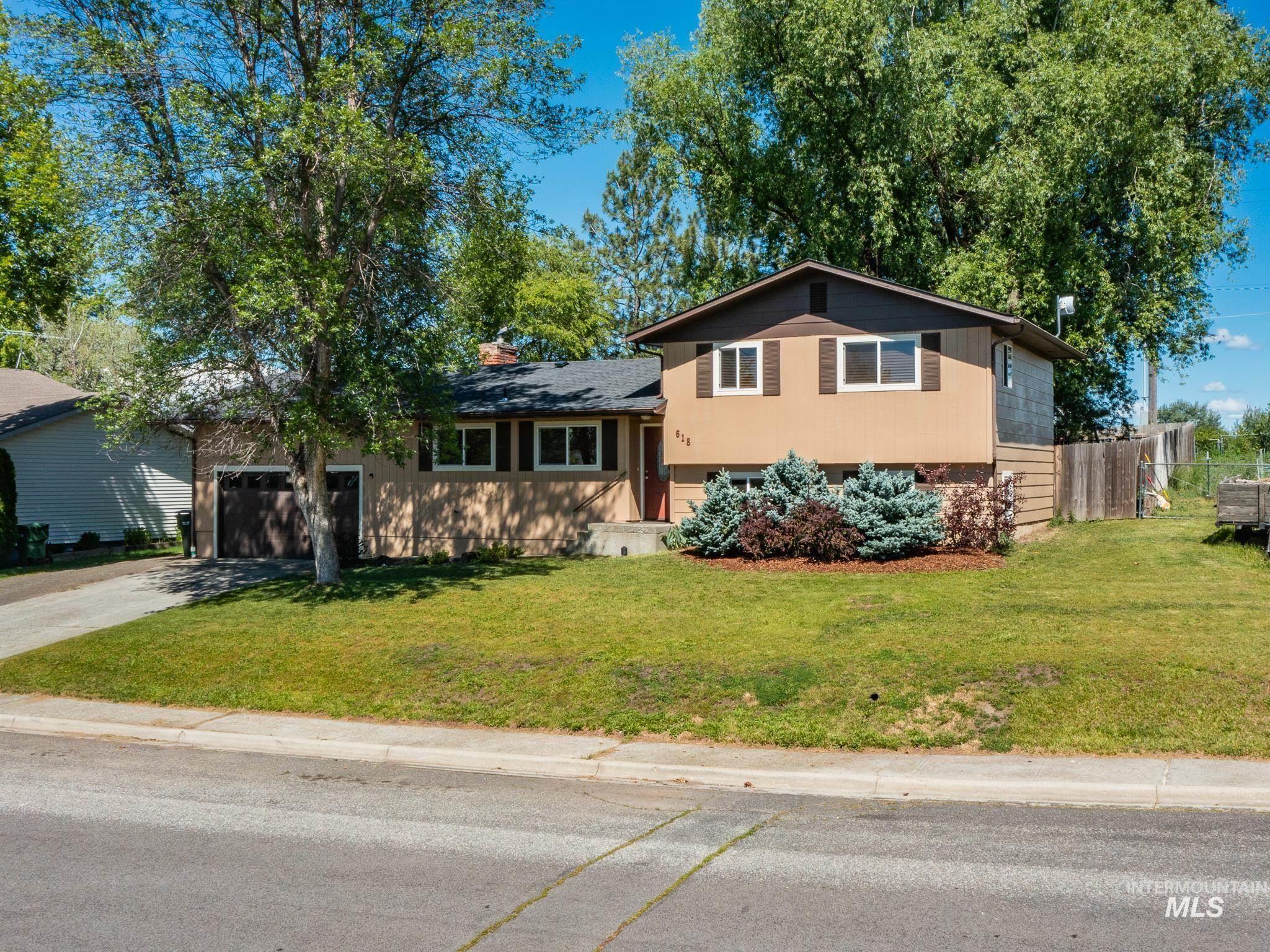 618 Dawn Drive Property Photo 1