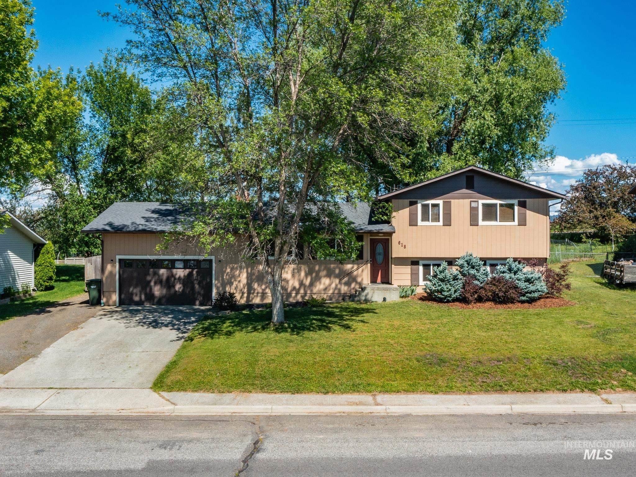 618 Dawn Drive Property Photo 4