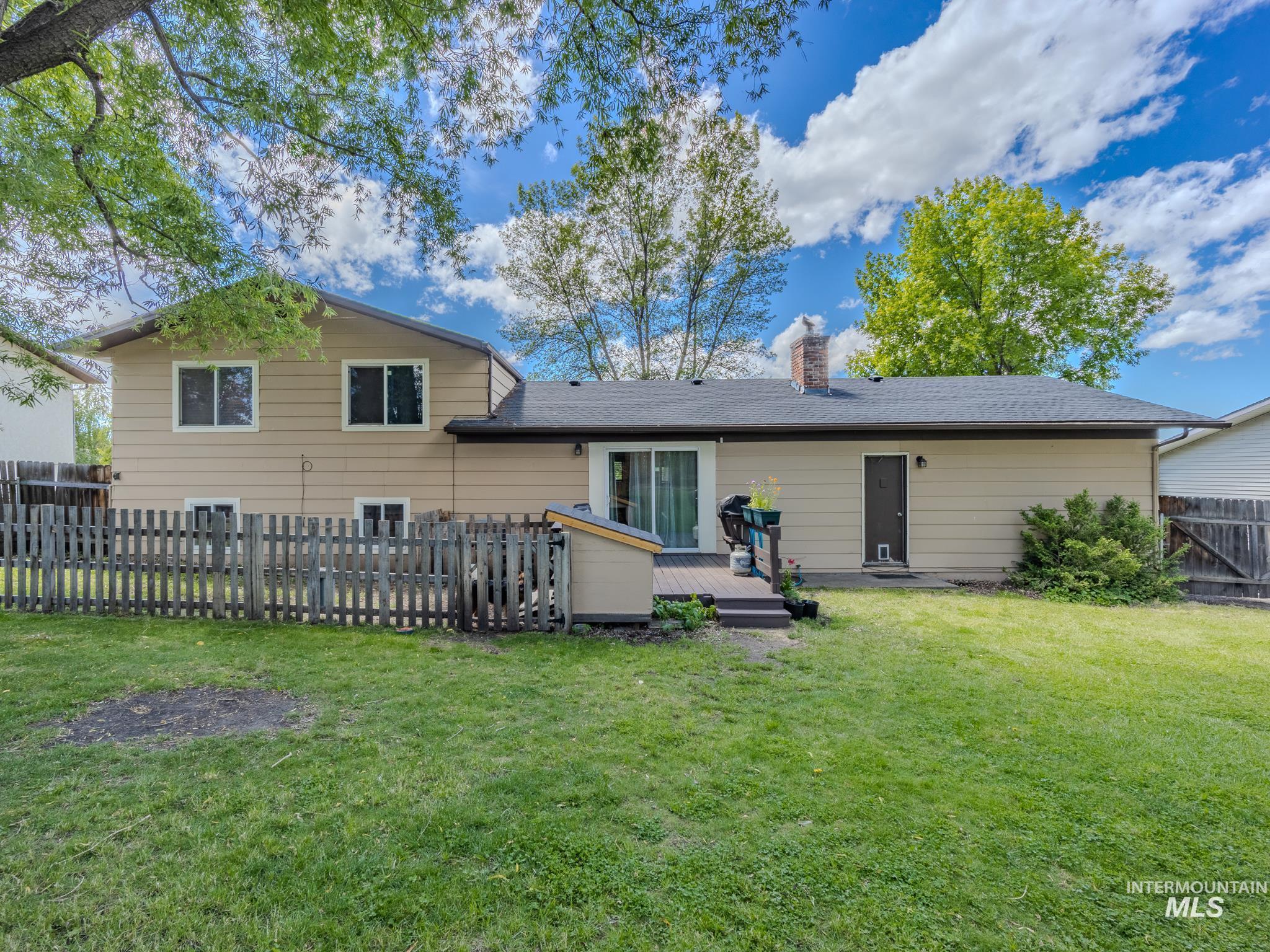 618 Dawn Drive Property Photo 8