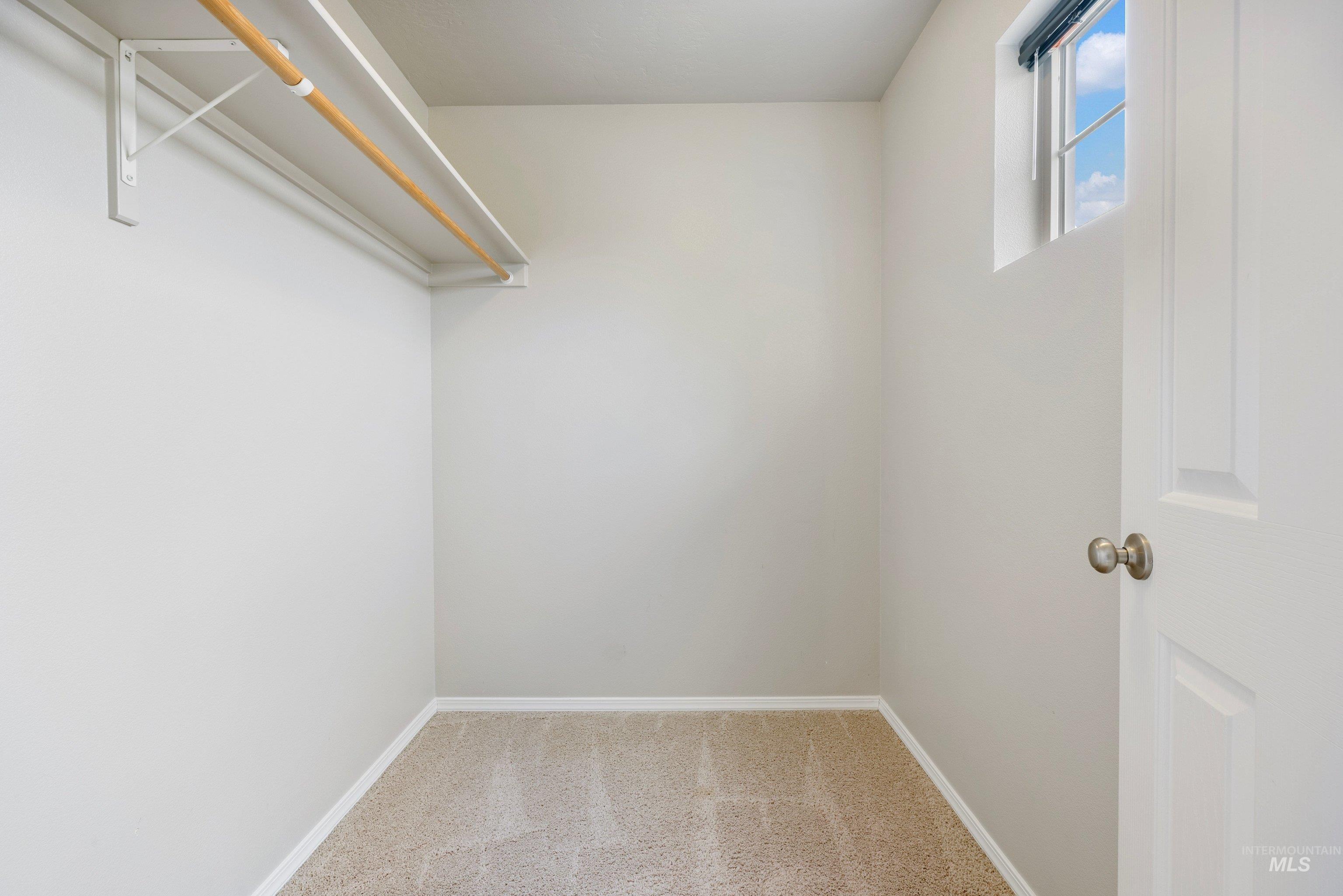 660 Sw Nugget St Property Photo 38