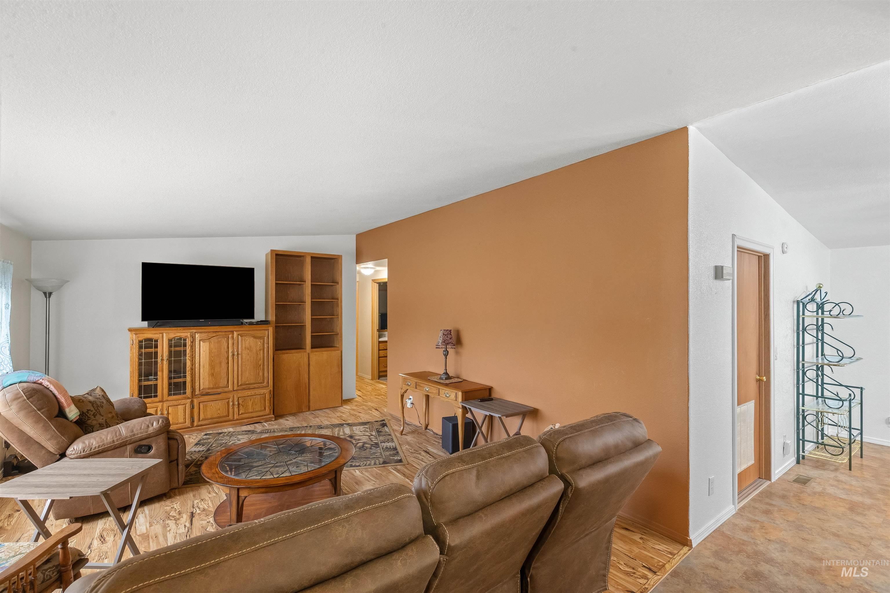 3005 Juniper Drive Property Photo 11