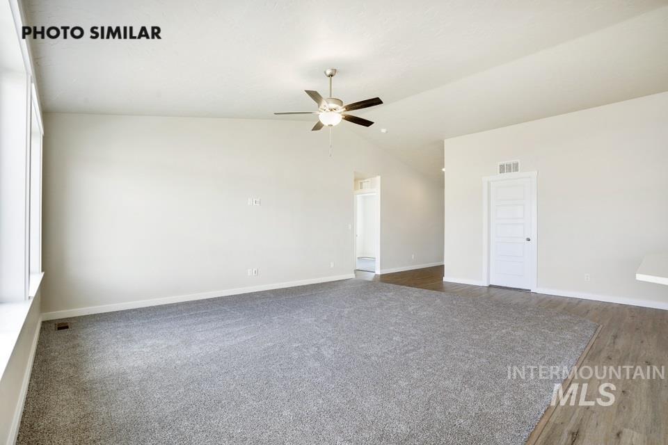 1350 Dawn St Property Photo 7
