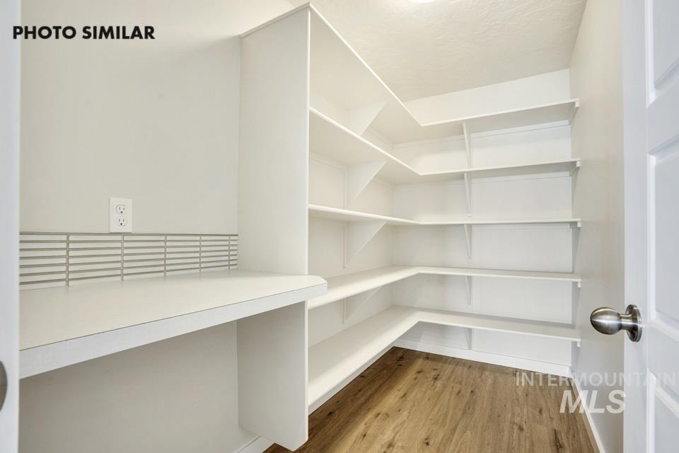 1350 Dawn St Property Photo 14