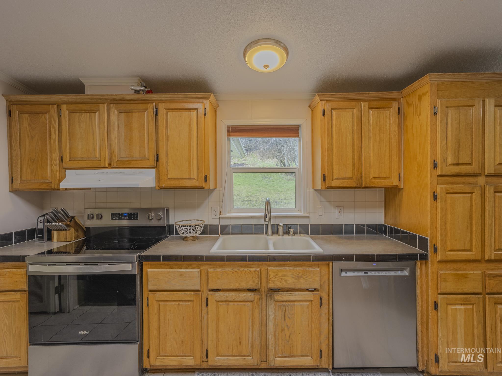 77 Poplar Drive Property Photo 14