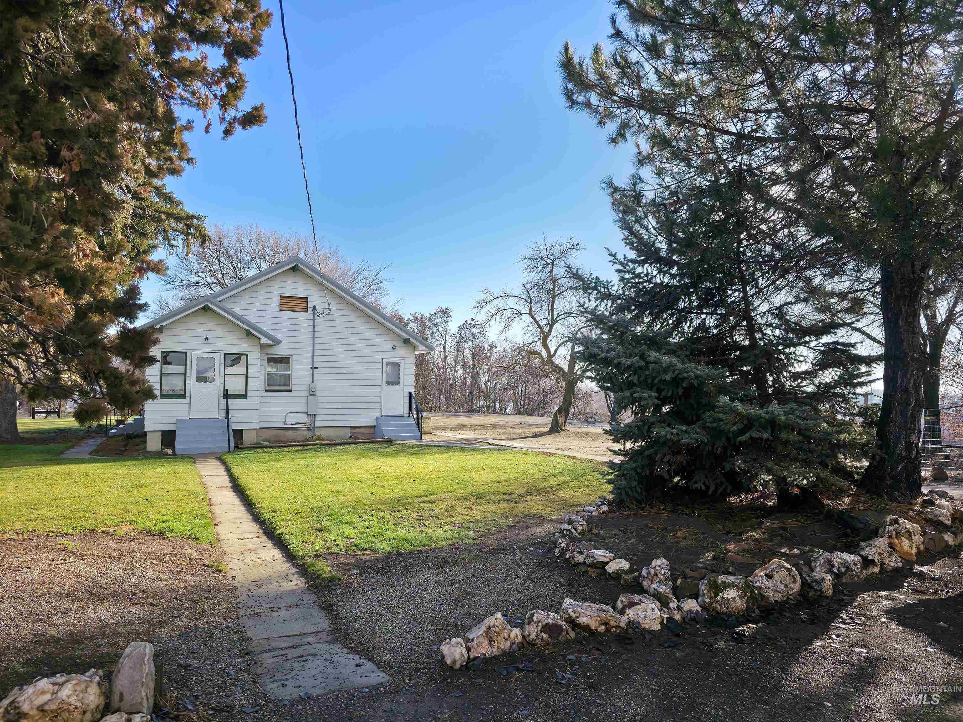1199 County Rd 70 Property Photo 8