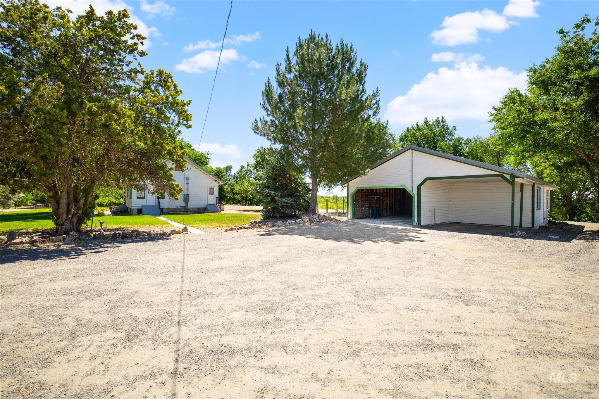 1199 County Rd 70 Property Photo 28