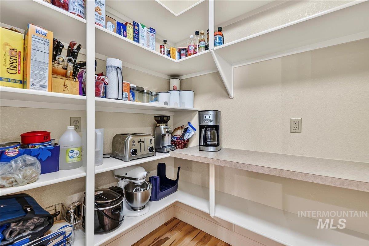 1714 Melrose Ave Property Photo 12