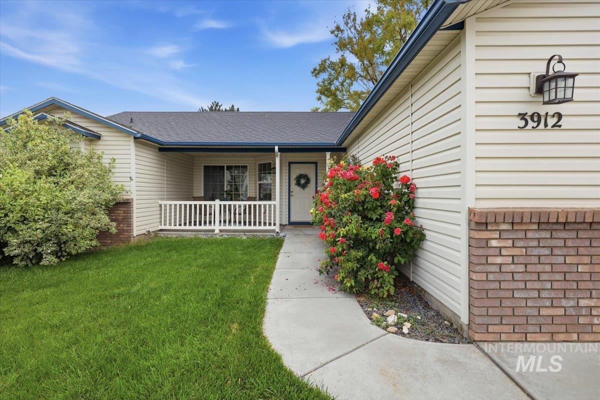 3912 Stonegate Way Property Photo 4