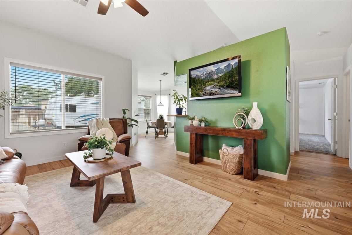 3912 Stonegate Way Property Photo 7