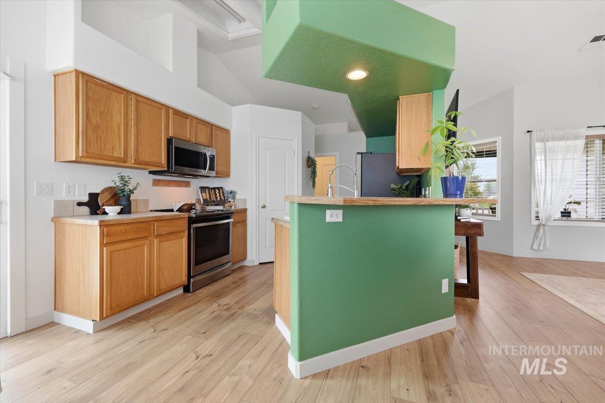 3912 Stonegate Way Property Photo 13