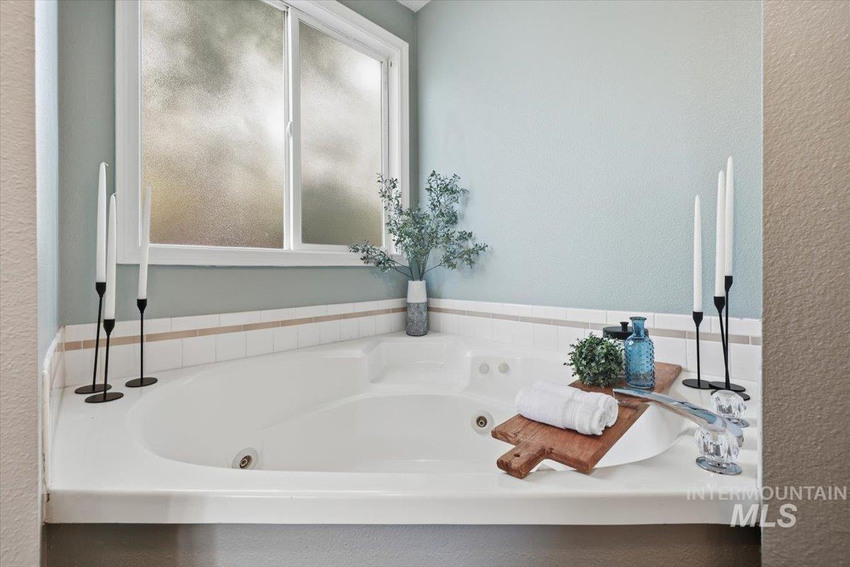 3912 Stonegate Way Property Photo 21
