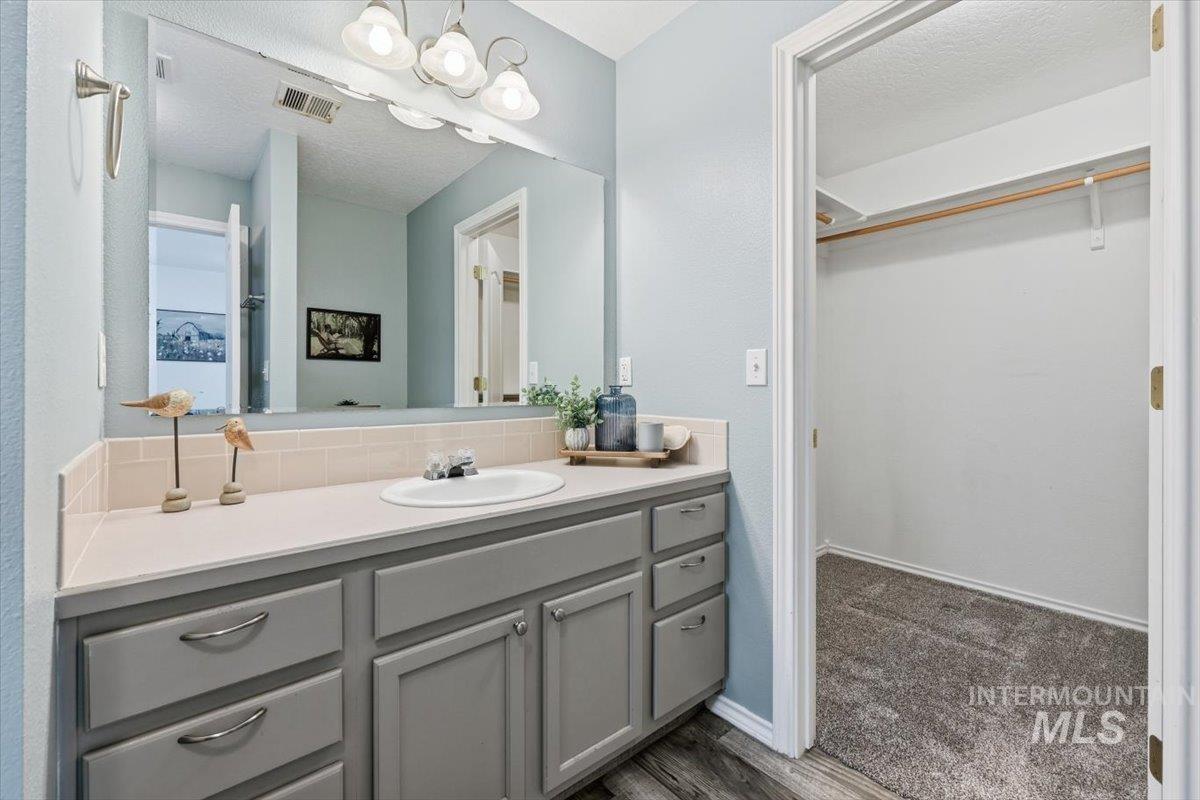 3912 Stonegate Way Property Photo 22