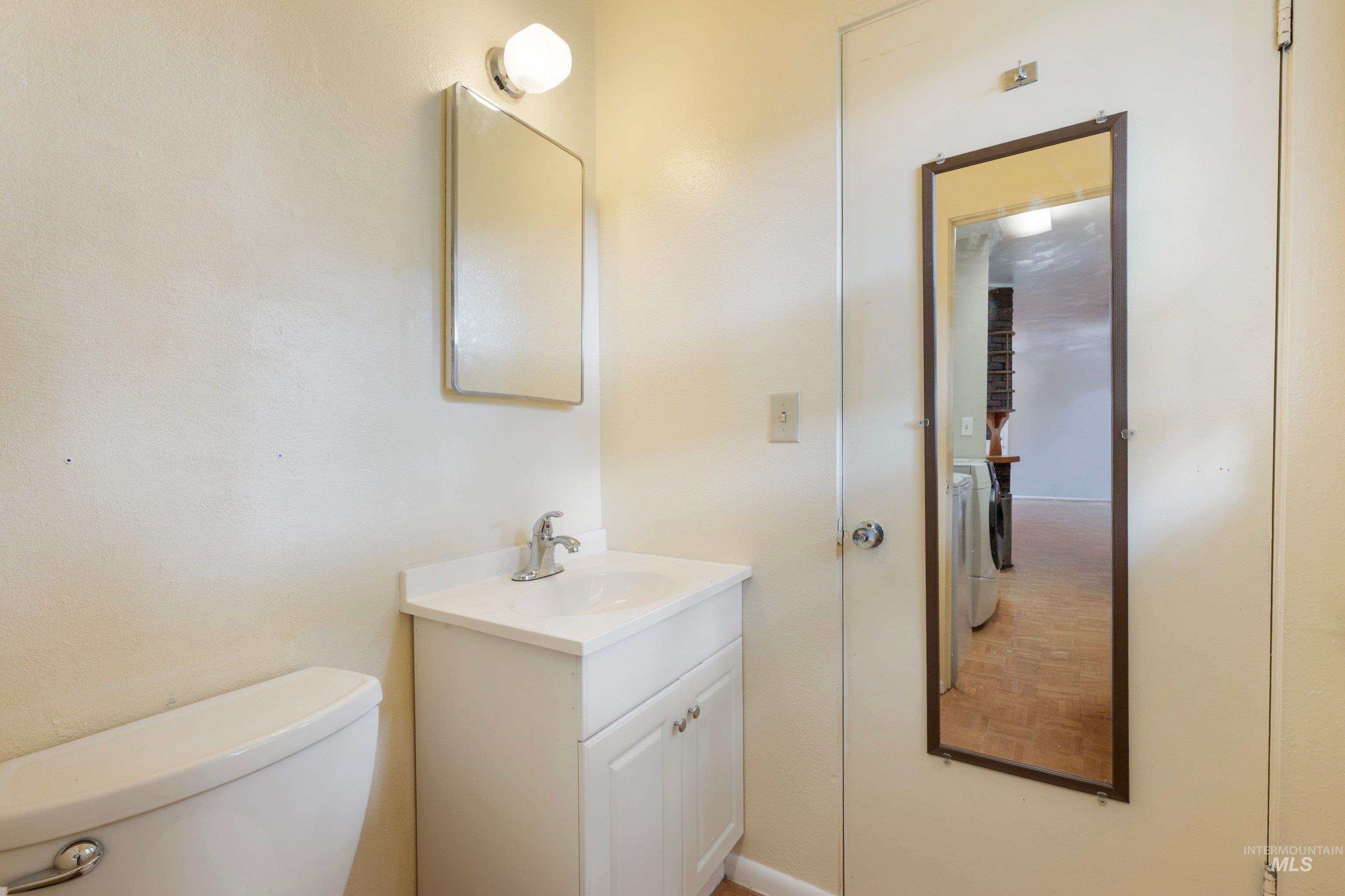 6307 W Colonial Drive Property Photo 9