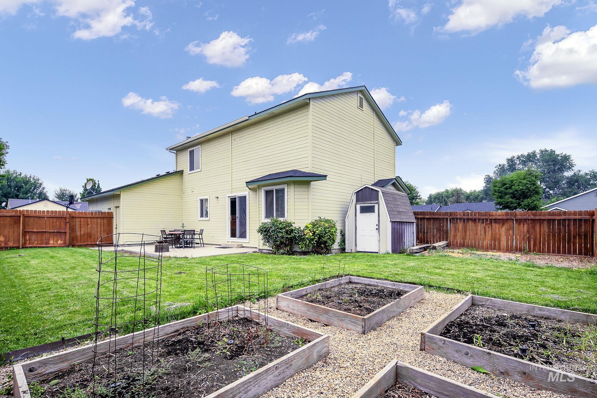 713 S Valley Dr Property Photo 43