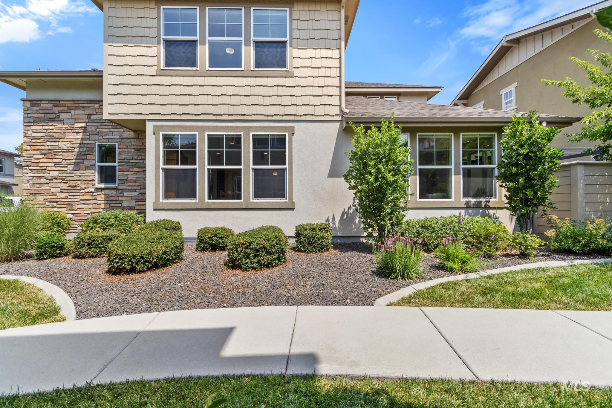 3544 S Pheasant Tail Way Property Photo 2