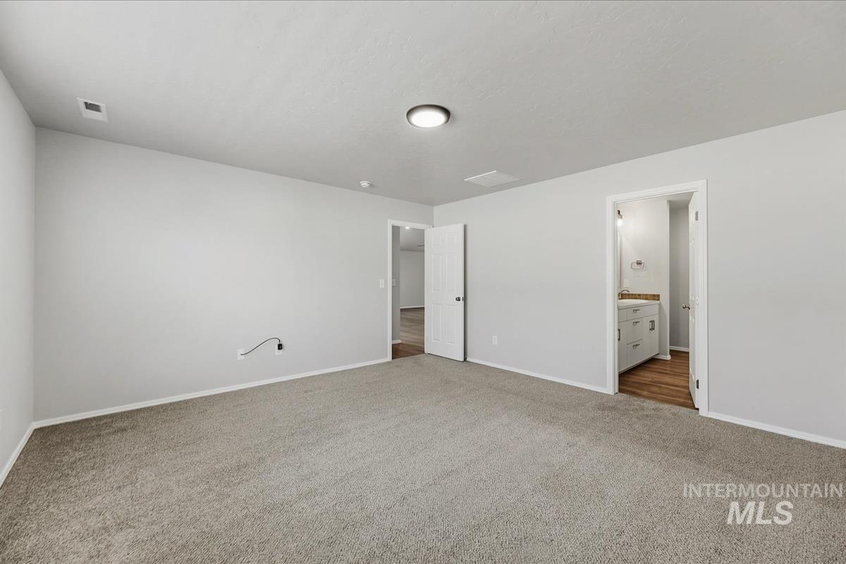 2574 E Whisper Wind Dr Property Photo 32