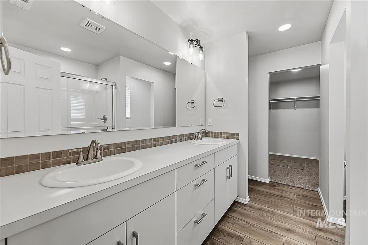 2574 E Whisper Wind Dr Property Photo 33