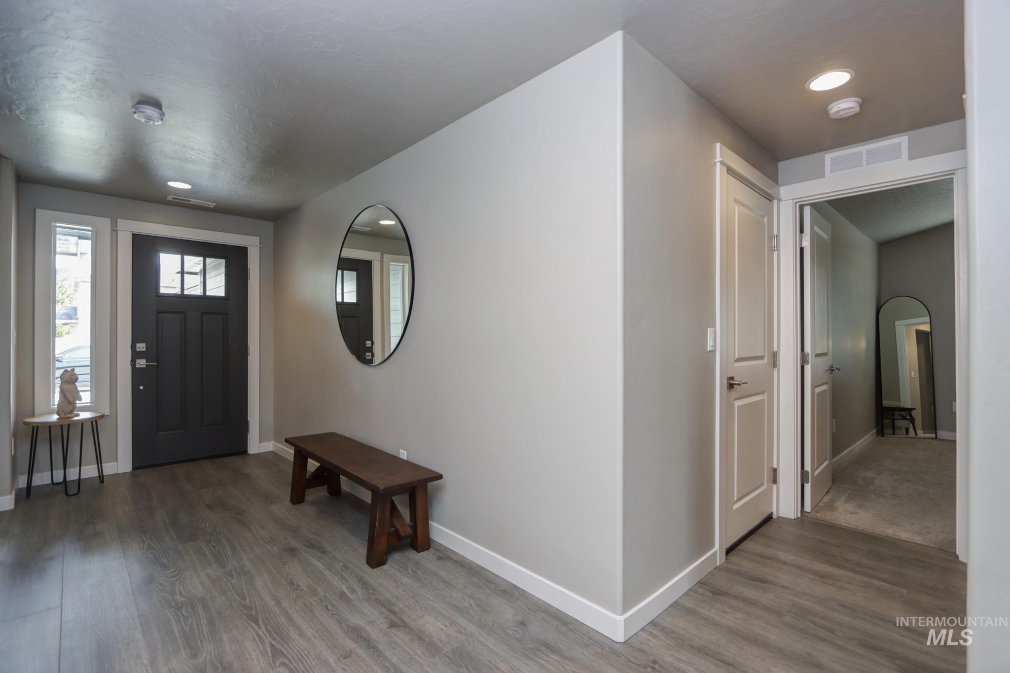 1169 N Ryde Ave Property Photo 4