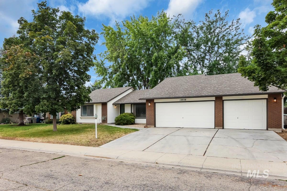 12038 W Ramrod Dr Property Photo 1