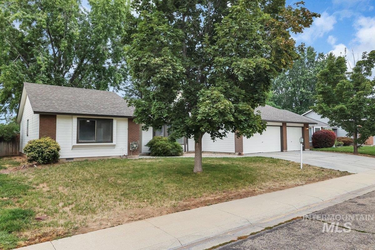 12038 W Ramrod Dr Property Photo 2