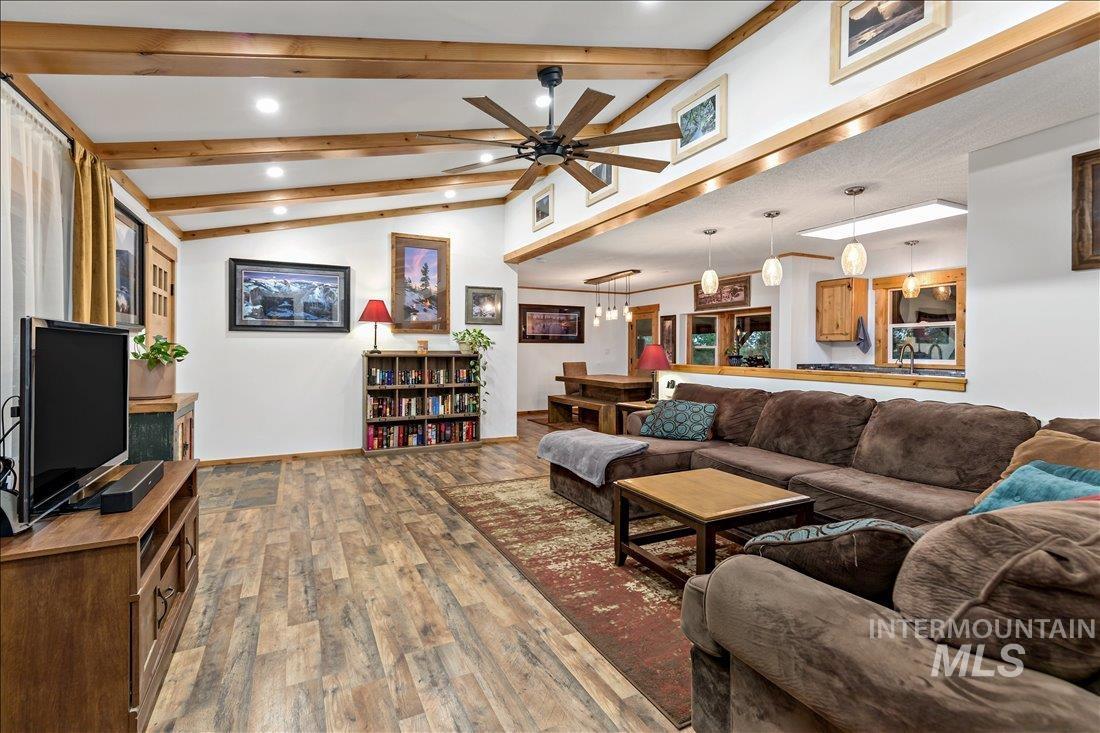 79 Sunset Loop Property Photo 9