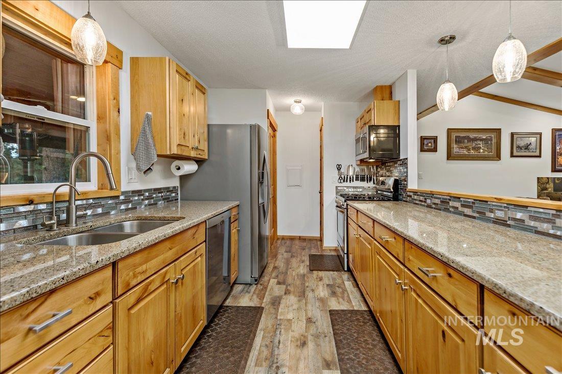 79 Sunset Loop Property Photo 10