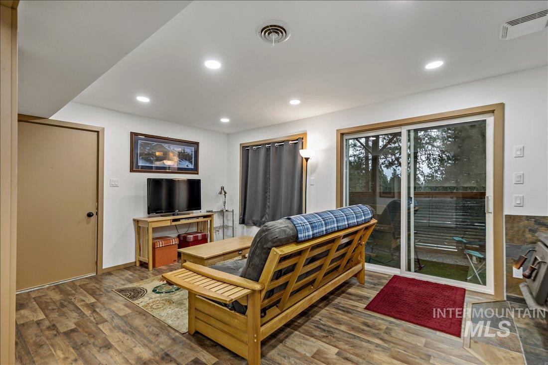 79 Sunset Loop Property Photo 27