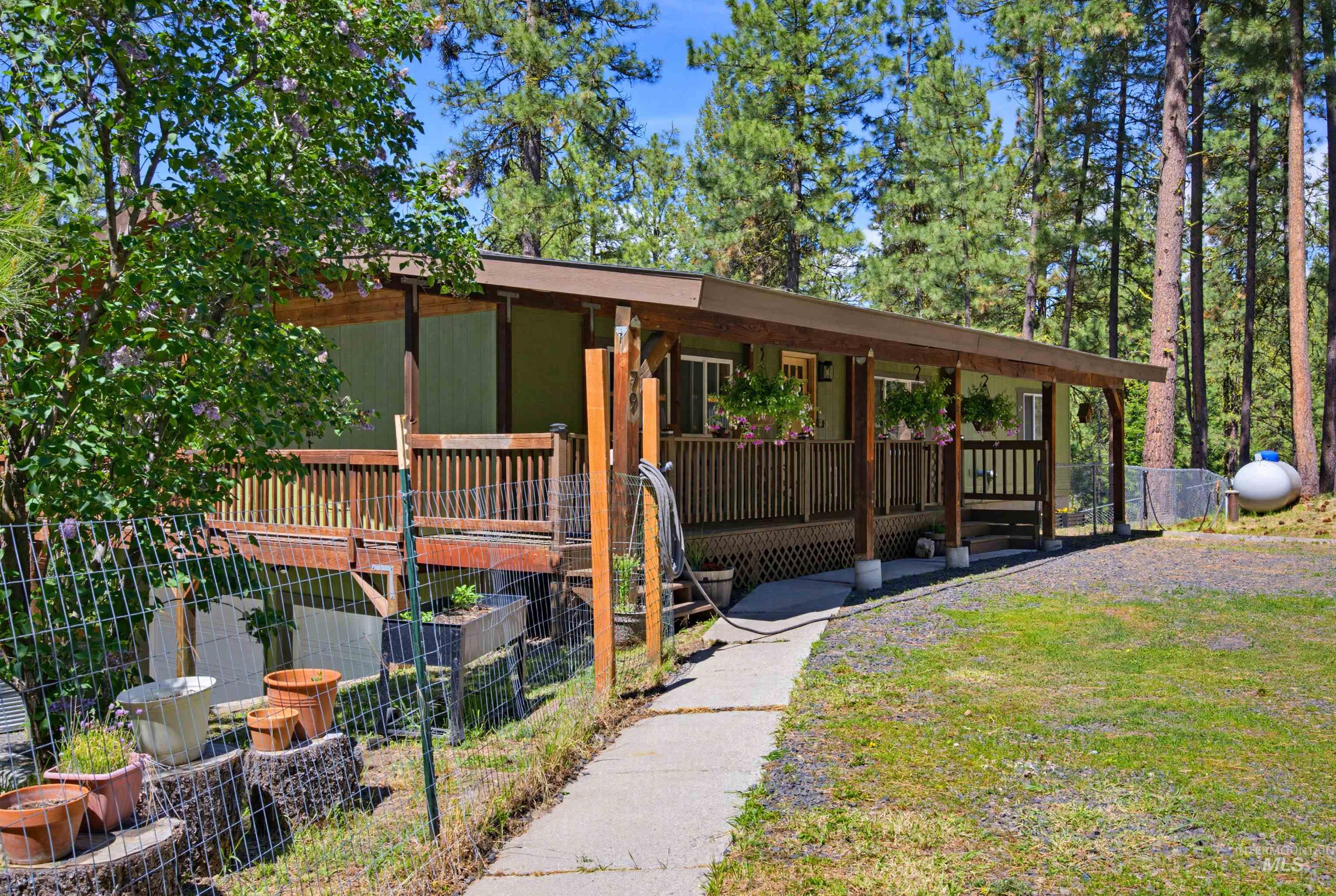 79 Sunset Loop Property Photo 35