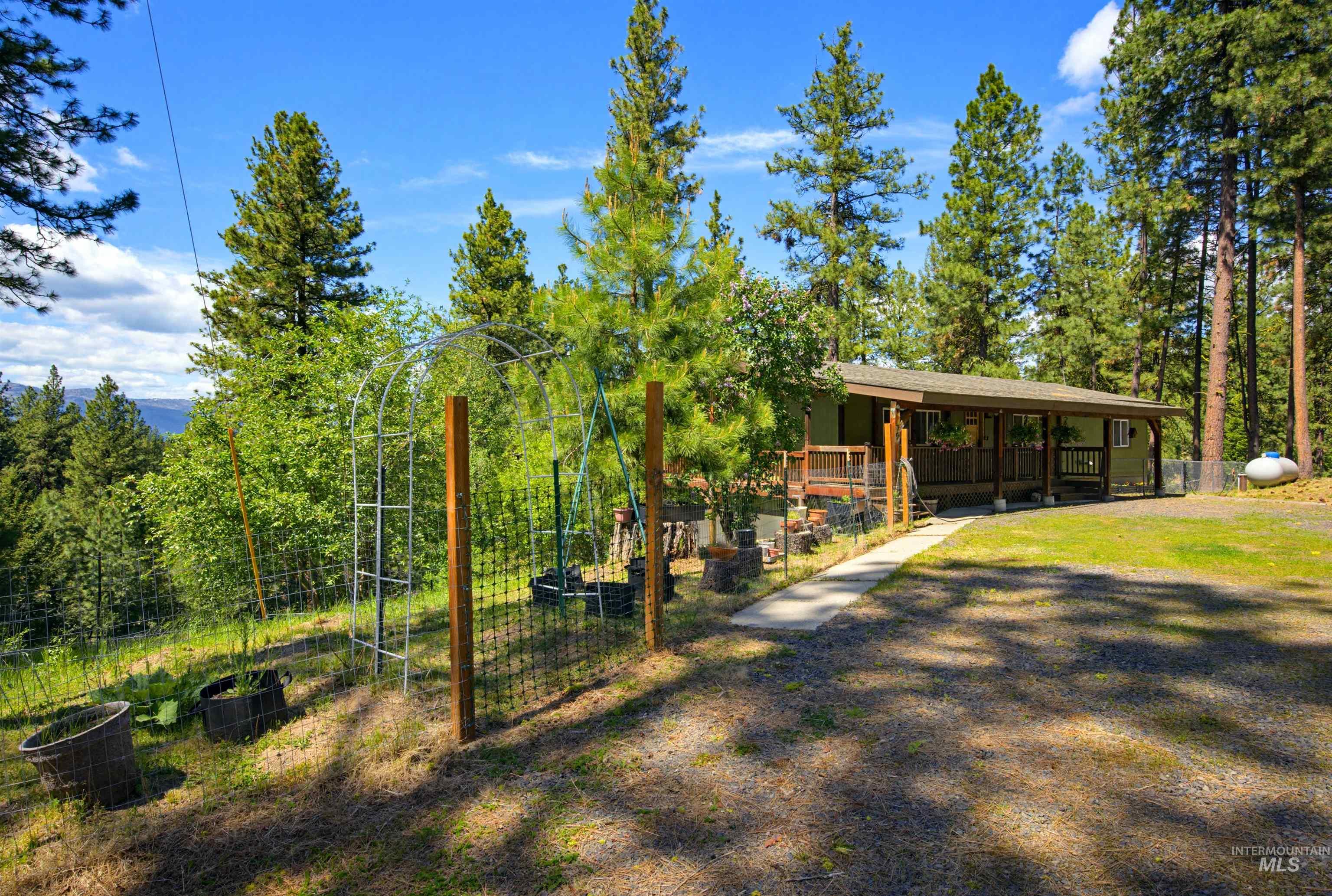 79 Sunset Loop Property Photo 41