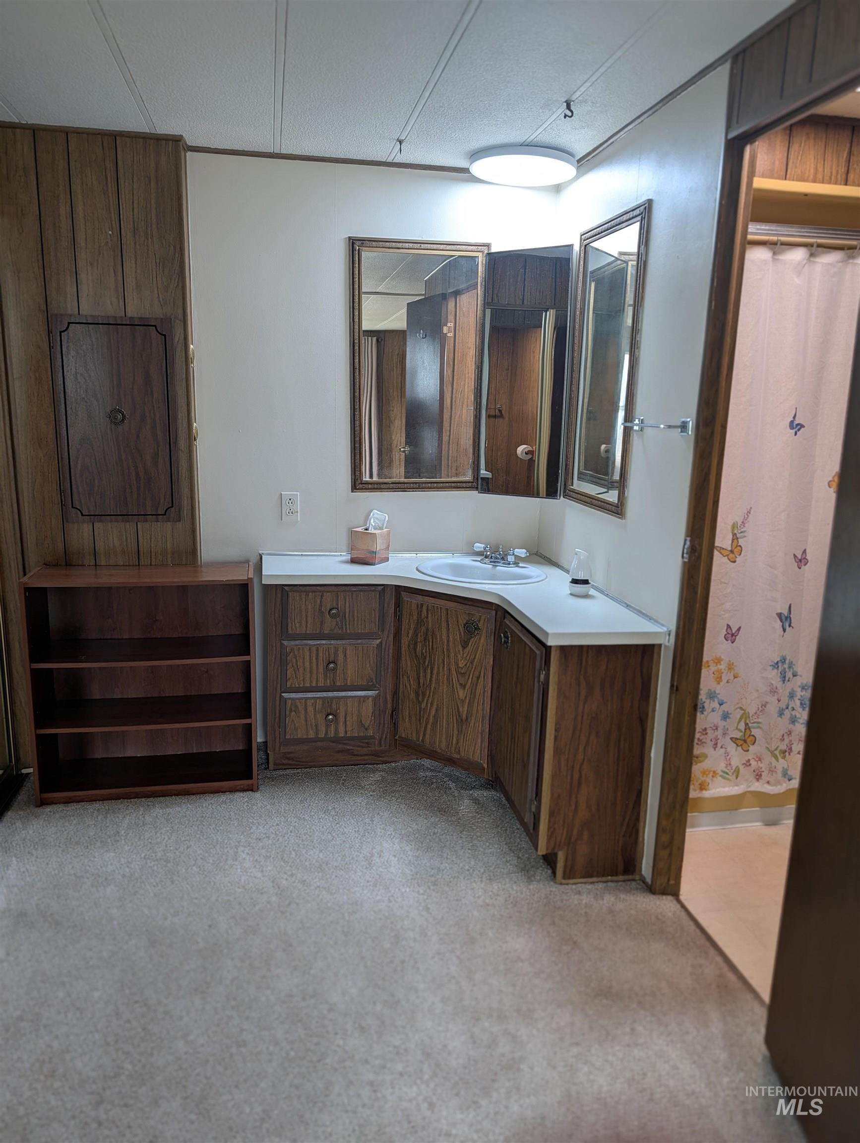 323 W Oak Circle Property Photo 14