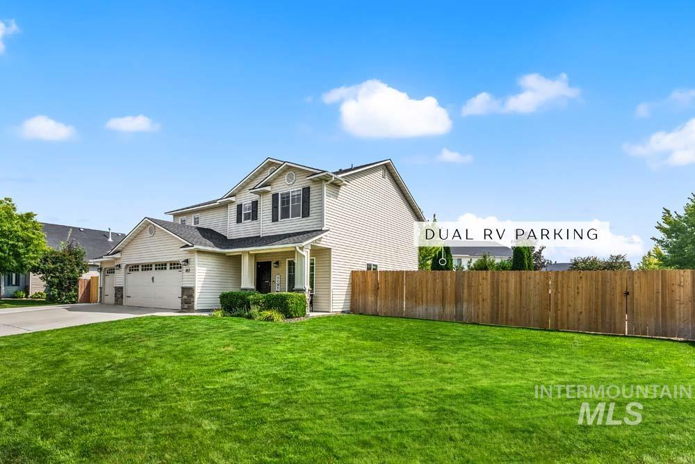 453 E Chapparosa Dr Property Photo 3