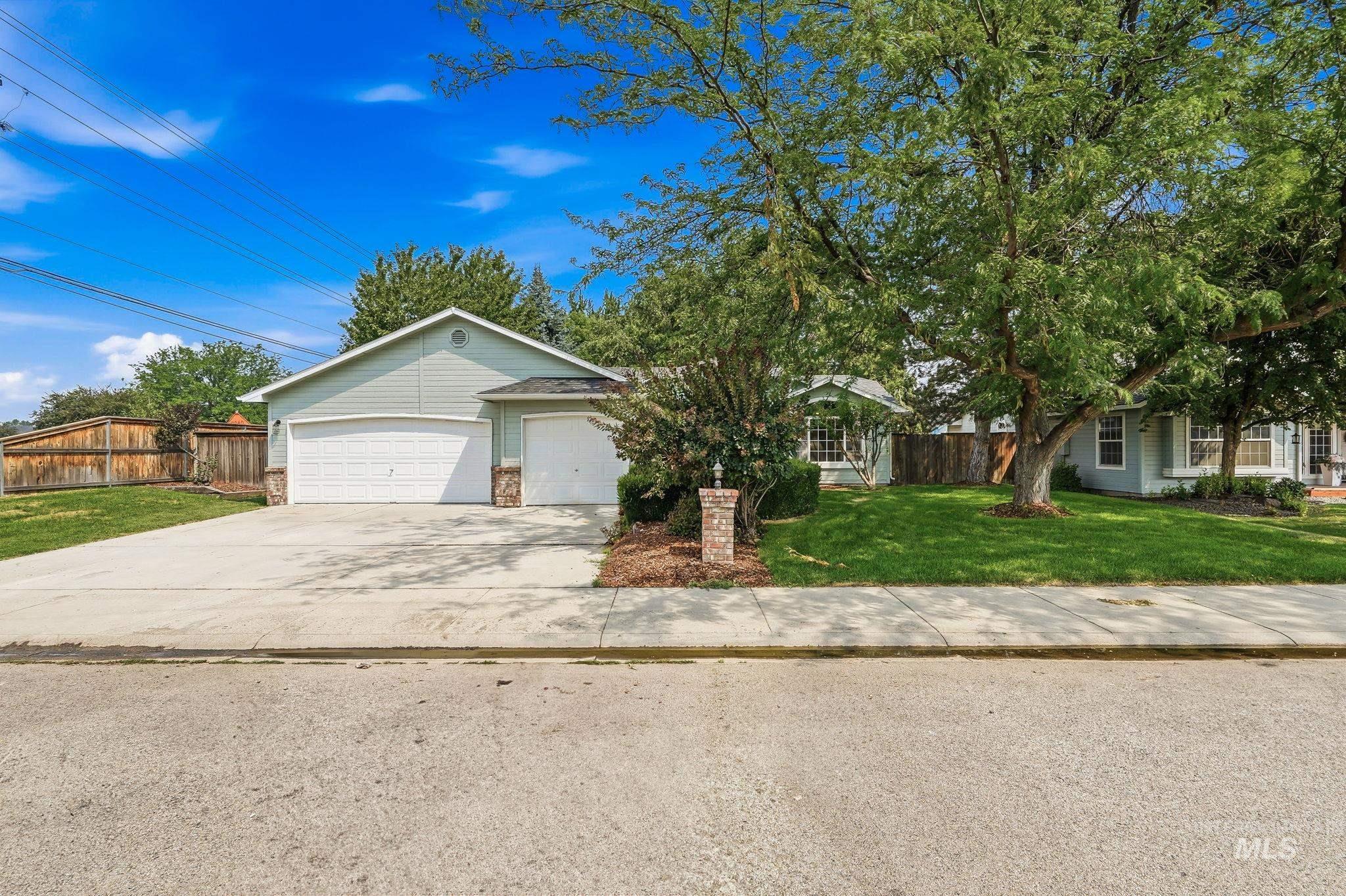 1620 E. Summerheights Dr. Property Photo 1